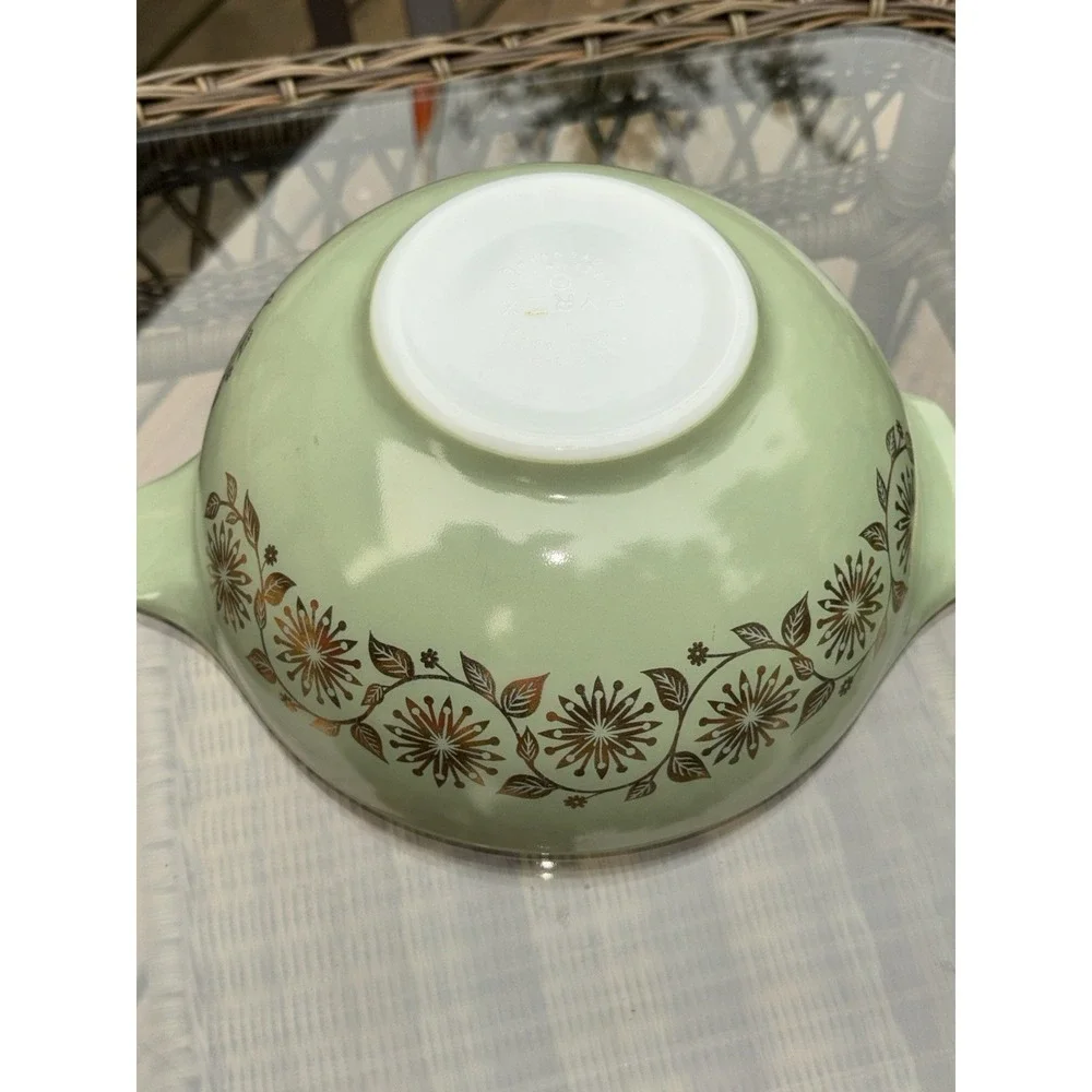 Pyrex product vintage